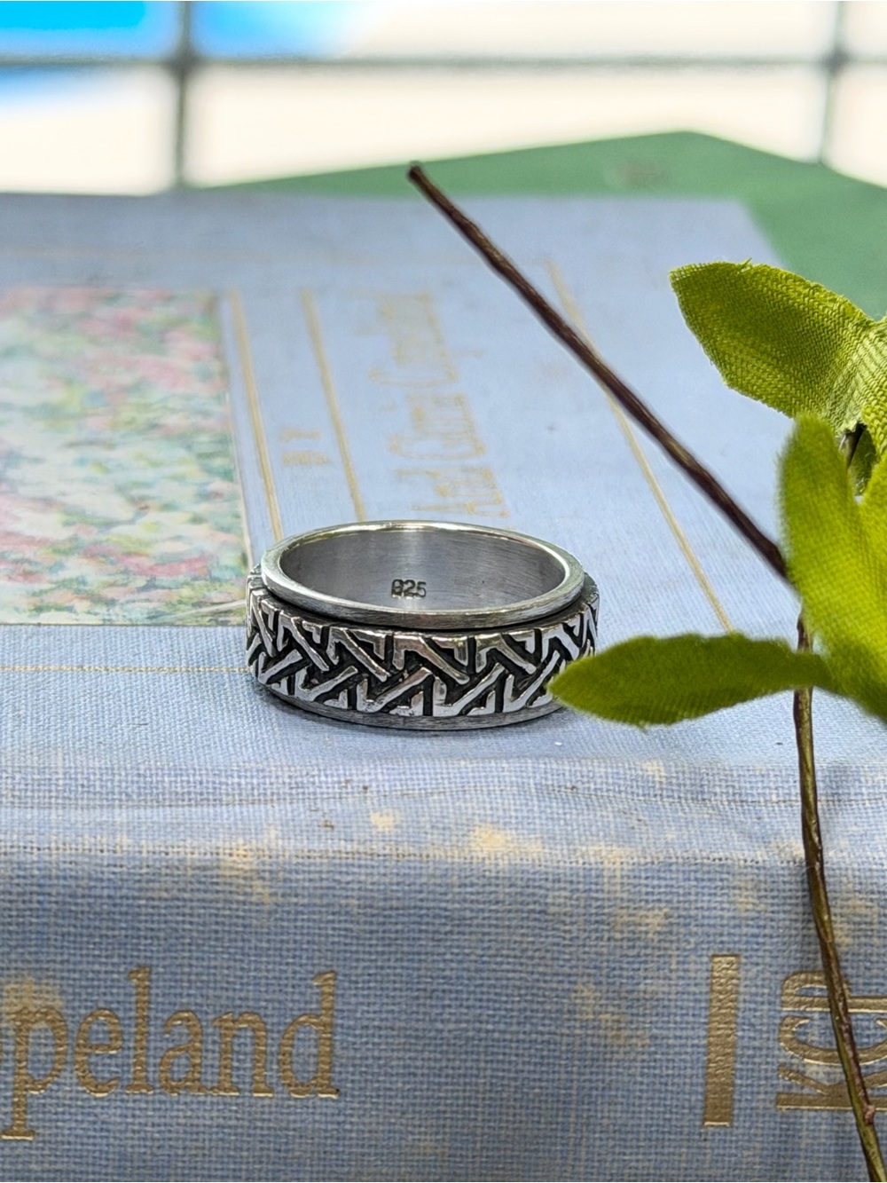 Vintage 925 Sterling Silver Celtic Knot Men's Ring | Band. Size- 8.5 Masculine